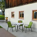 아파트 In Mit Grosser Terrasse By Interhome